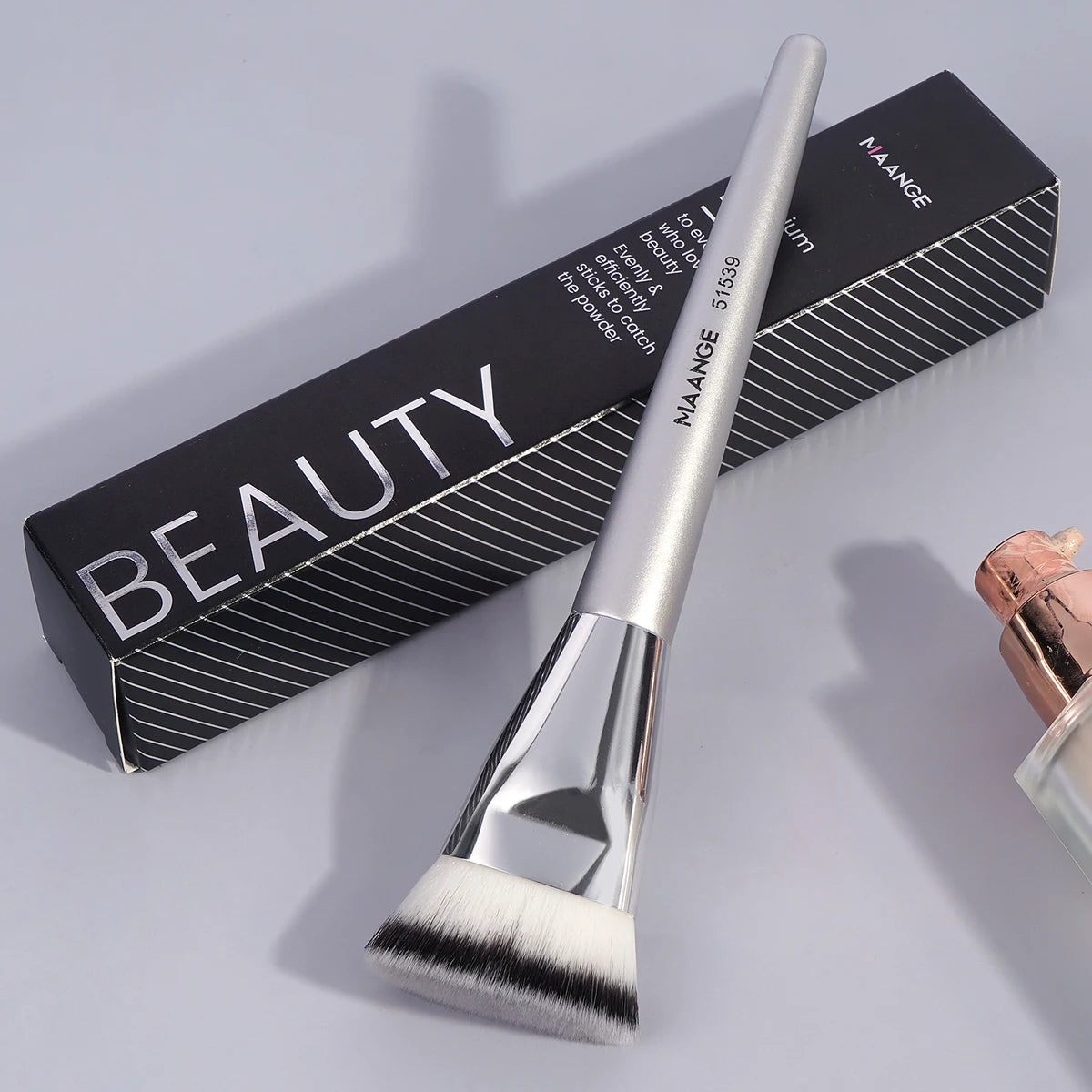 Makeup Brush AuraBeauty™